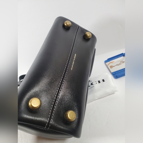 Coach Twin Turnlock Bag 20 Satchel in Dark Brass/Black Waxed Smooth Leather NWT - Picture 4 of 6